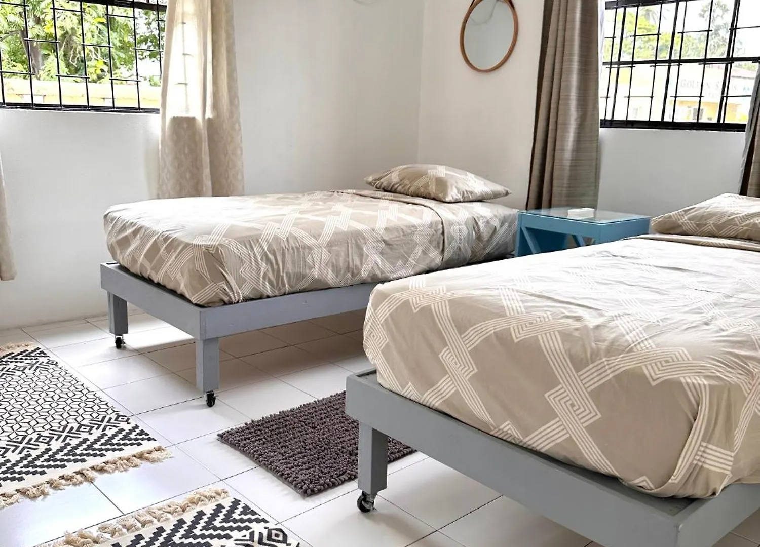 Ultimate Xscape Apartment Christ Church 0*,